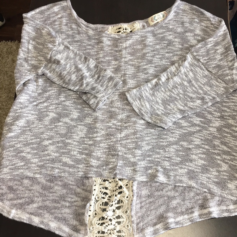 3/4 sleeve sweater shirt